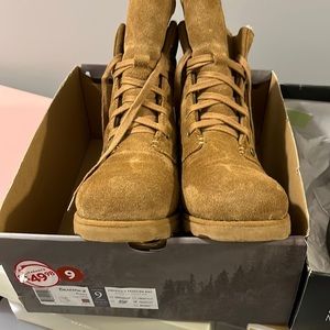 Hickory Bearpaw Boots